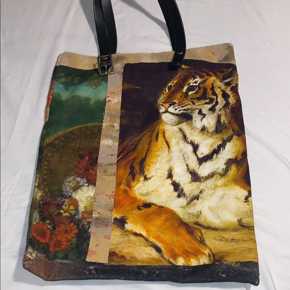 The Met Tiger Design Tote